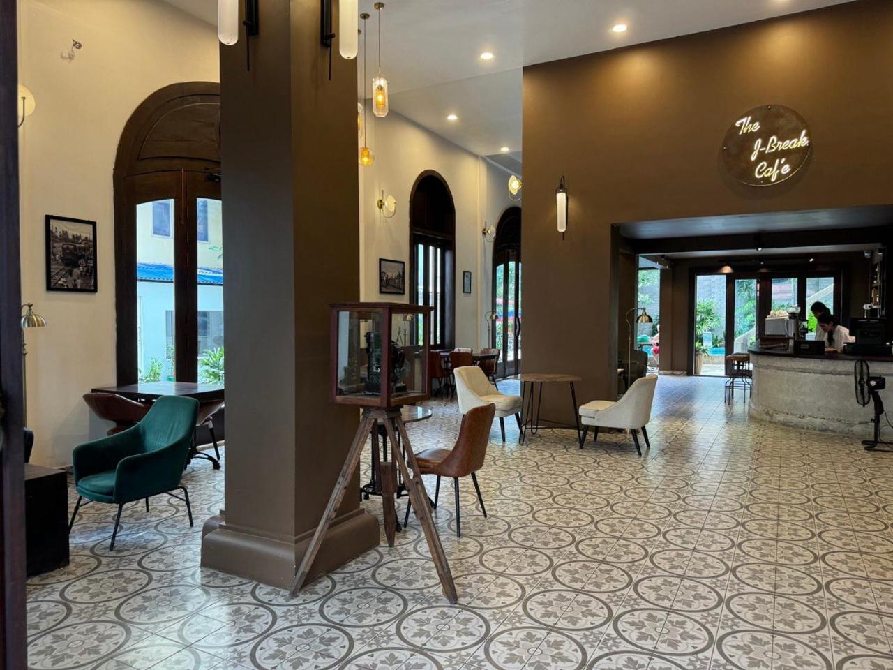 The J Break Boutique Hotell Kampot Eksteriør bilde