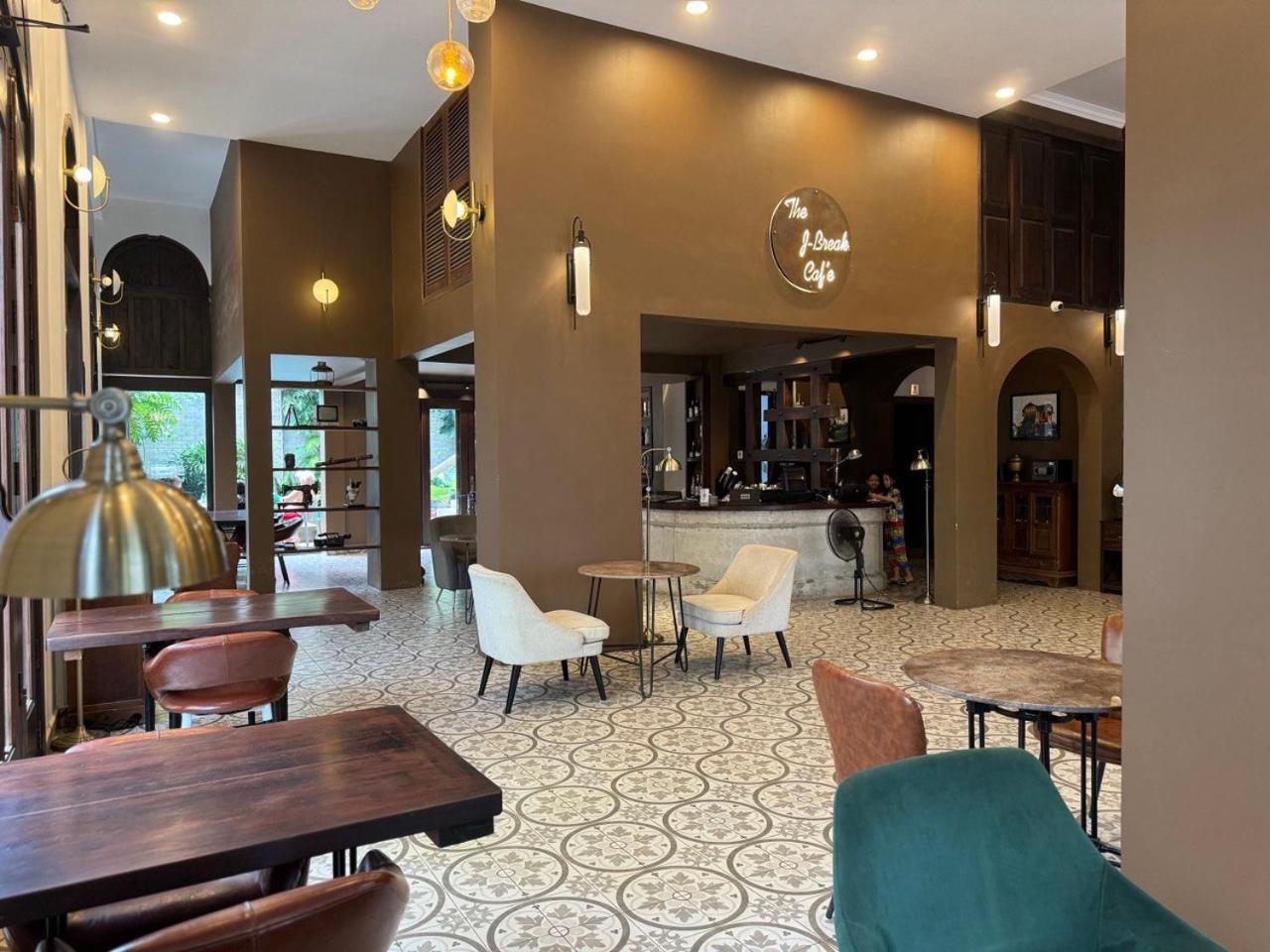 The J Break Boutique Hotell Kampot Eksteriør bilde