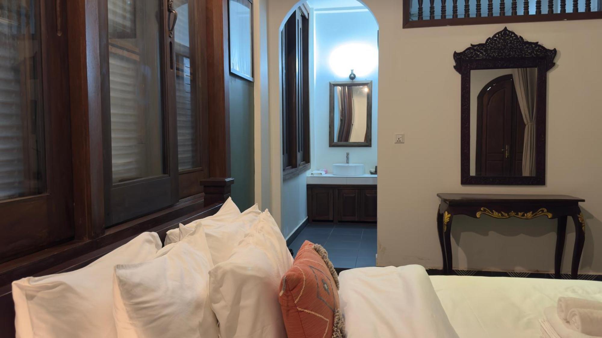 The J Break Boutique Hotell Kampot Eksteriør bilde