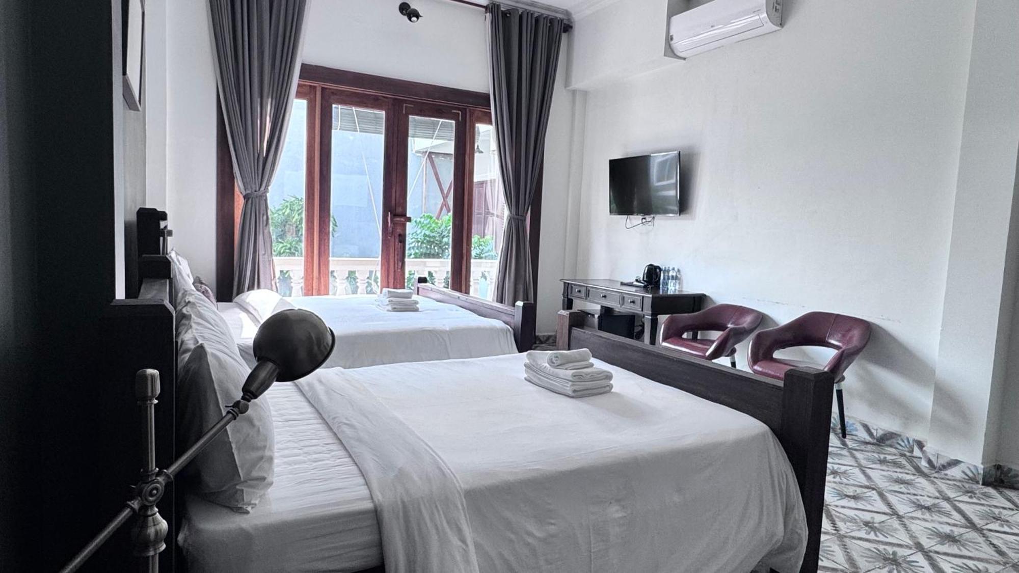 The J Break Boutique Hotell Kampot Eksteriør bilde