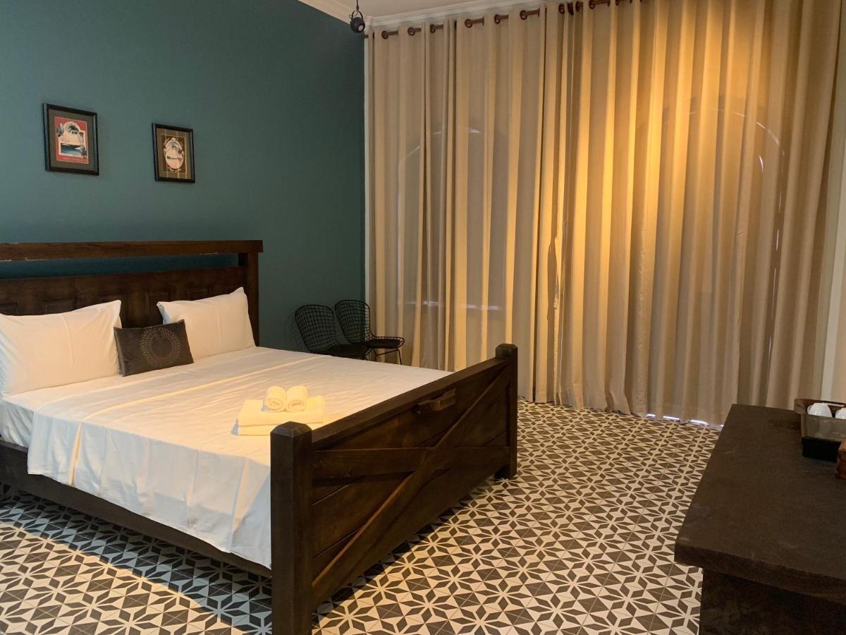 The J Break Boutique Hotell Kampot Eksteriør bilde